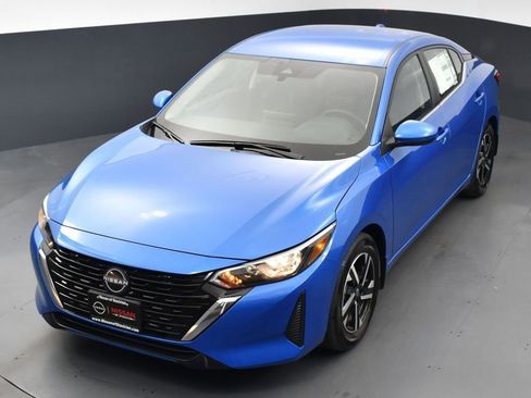 Used 2025 Nissan Sentra SV w/ Trunk Package image 45