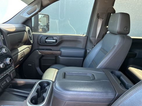 Used 2021 GMC Sierra 2500 Denali w/ Denali Ultimate Package image 28