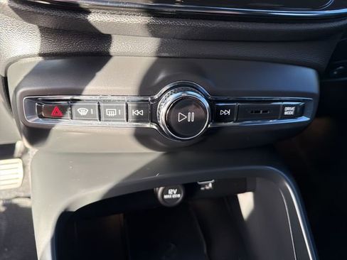 Used 2021 Volvo XC40 T5 R-Design w/ Advanced Package AWD/4WD image 22