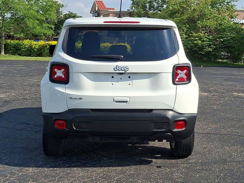 Used 2023 Jeep Renegade Latitude AWD/4WD image 22