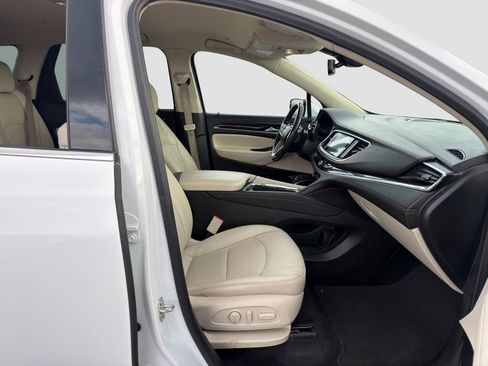 Used 2023 Buick Enclave Essence FWD image 28