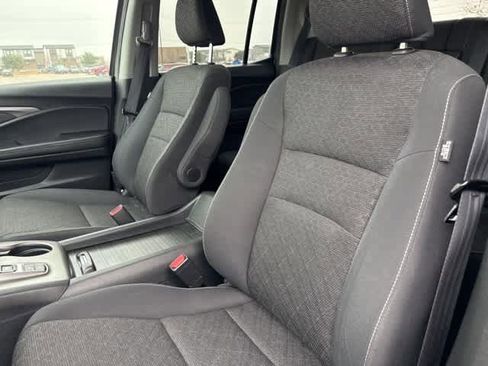 Used 2023 Honda Ridgeline Sport image 10