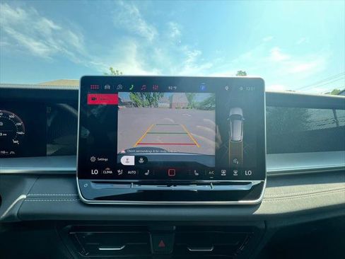 New 2026 Volkswagen Tiguan SE R-Line AWD/4WD image 16