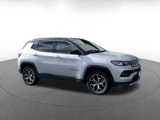 Used 2025 Jeep Compass Limited video 2