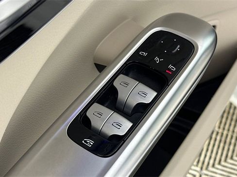 Certified 2023 Mercedes-Benz C 300 Sedan image 12