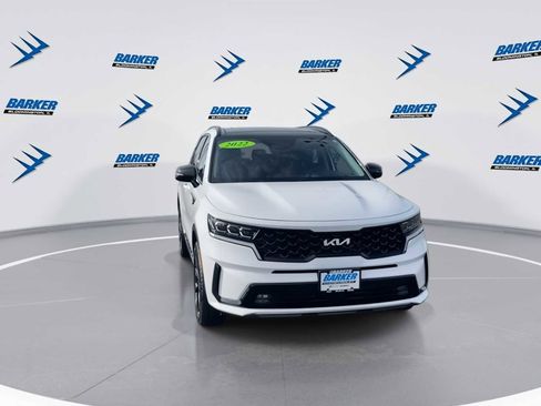 Used 2022 Kia Sorento SX image 3