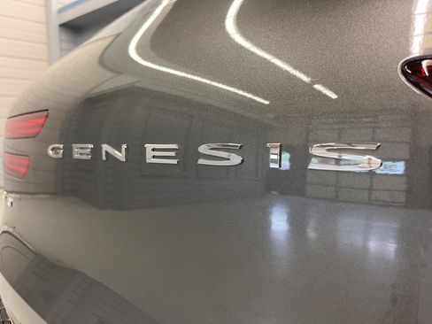 Used 2025 Genesis GV70 3.5T Sport image 37