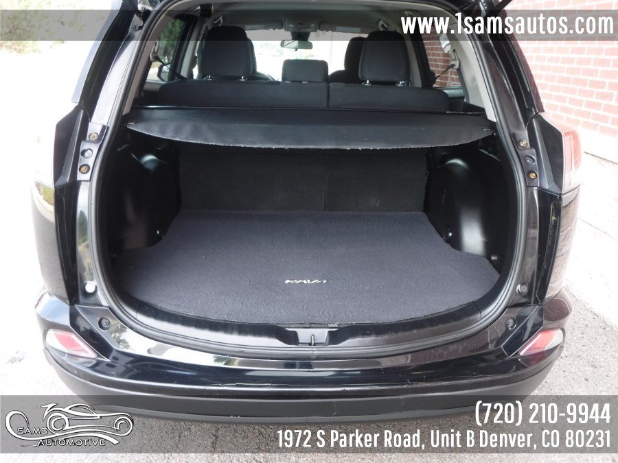 Used 2018 Toyota RAV4 LE w/ Carpet Mat Package AWD/4WD image 34