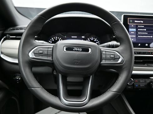 Used 2025 Jeep Compass Limited AWD/4WD image 14