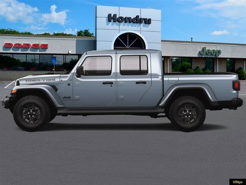 New 2025 Jeep Gladiator High Tide image 3