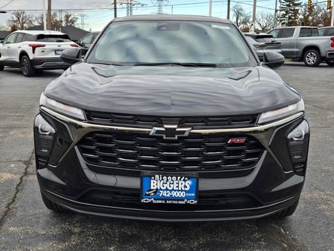 New 2026 Chevrolet Trax RS w/ Sunroof Package image 2