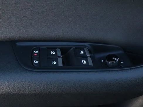 Used 2019 Audi Q8 Premium Plus image 30