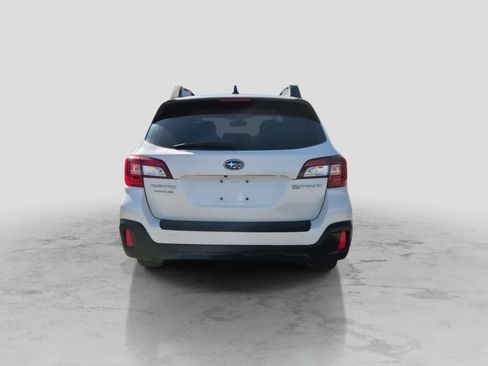 Used 2019 Subaru Outback 2.5i Limited AWD/4WD image 7