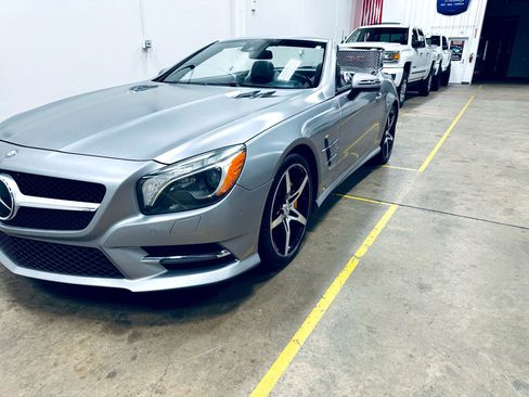 Used 2014 Mercedes-Benz SL 550 image 19