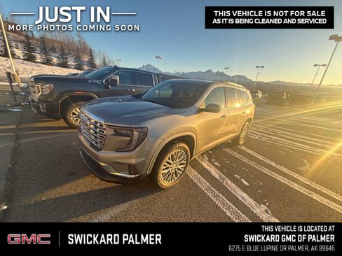 Used 2025 GMC Acadia Denali w/ LPO, Floor Liner Package image 1