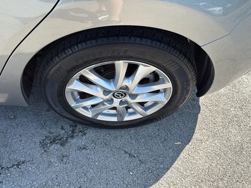 Used 2014 MAZDA MAZDA3 i Grand Touring image 32