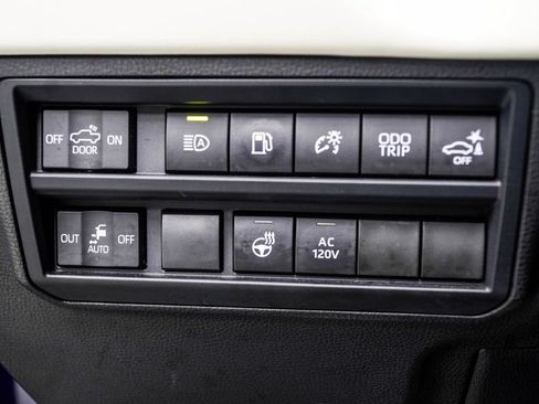 Used 2022 Toyota Tundra Capstone AWD/4WD image 44