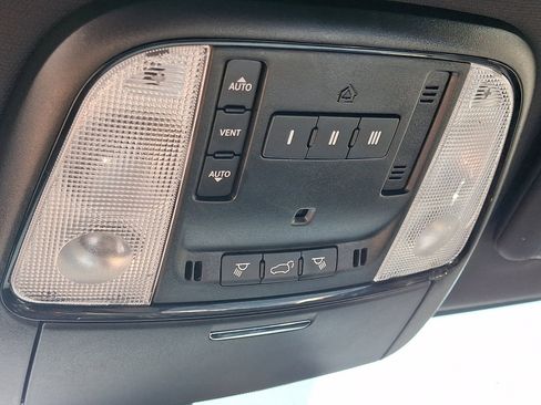 Used 2024 Dodge Durango GT AWD/4WD image 32