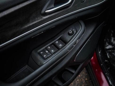 New 2026 Jeep Grand Cherokee Limited w/ Limited Altitude Package AWD/4WD image 19