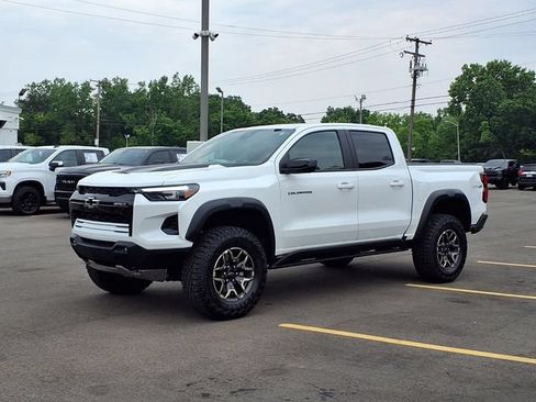Used 2024 Chevrolet Colorado ZR2 w/ Technology Package AWD/4WD image 1