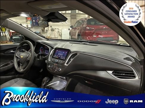 Used 2023 Chevrolet Malibu LT w/ Driver Confidence Package image 32