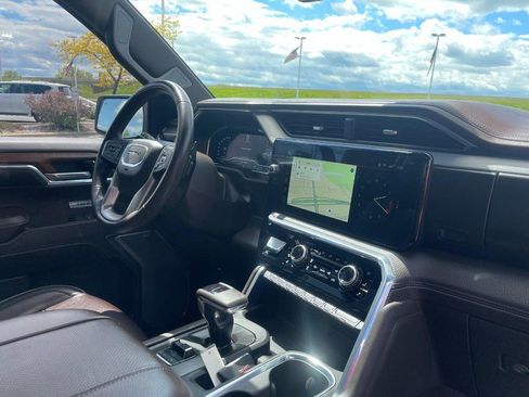 Used 2023 GMC Sierra 1500 Denali AWD/4WD image 12