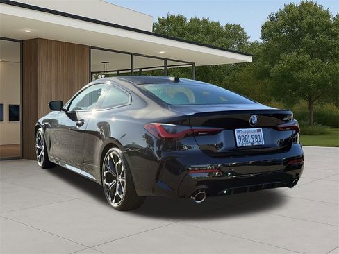 Used 2025 BMW 430i Coupe w/ M Sport Package image 10