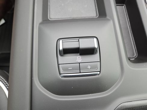 New 2026 GMC Sierra 2500 AT4X w/ AT4X AEV Edition AWD/4WD image 15