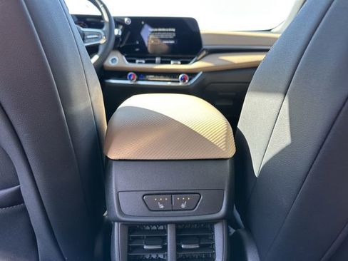 New 2025 Chevrolet Equinox ACTIV w/ Convenience Package III FWD image 18