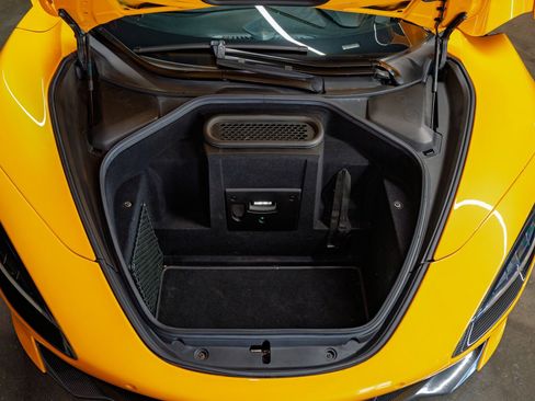 Used 2018 McLaren 720S Performance image 38