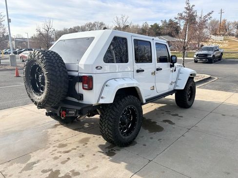 Used 2015 Jeep Wrangler Unlimited Rubicon image 4