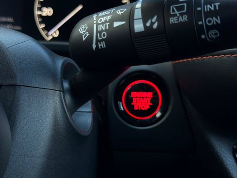 Certified 2025 Honda HR-V Sport image 22