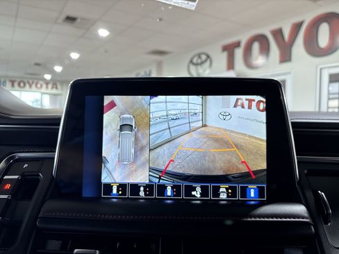 Used 2023 Chevrolet Tahoe RST w/ Luxury Package RWD image 18