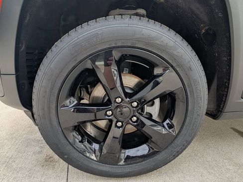 New 2026 Jeep Grand Cherokee Limited w/ Limited Altitude Package image 45