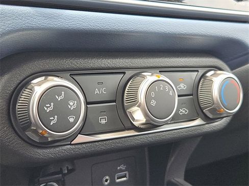 New 2025 Nissan Versa SV w/ Trunk Package image 19