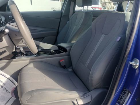 Used 2021 Hyundai Elantra SE image 22