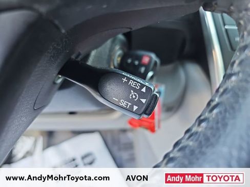 Used 2017 Toyota Camry XLE image 16