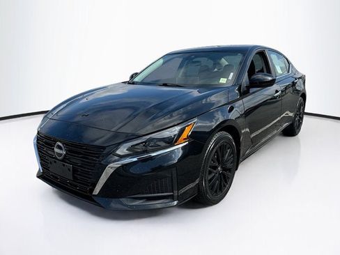 Used 2025 Nissan Altima 2.5 SV w/ SV Special Edition Package AWD/4WD image 1