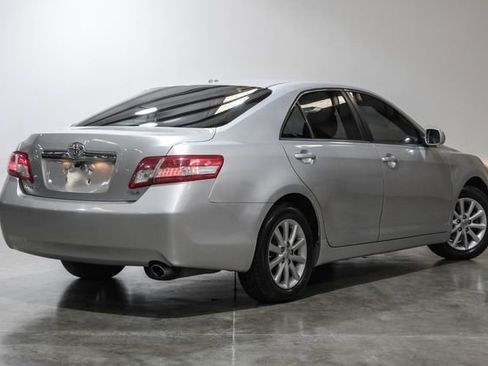 Used 2010 Toyota Camry XLE FWD image 13