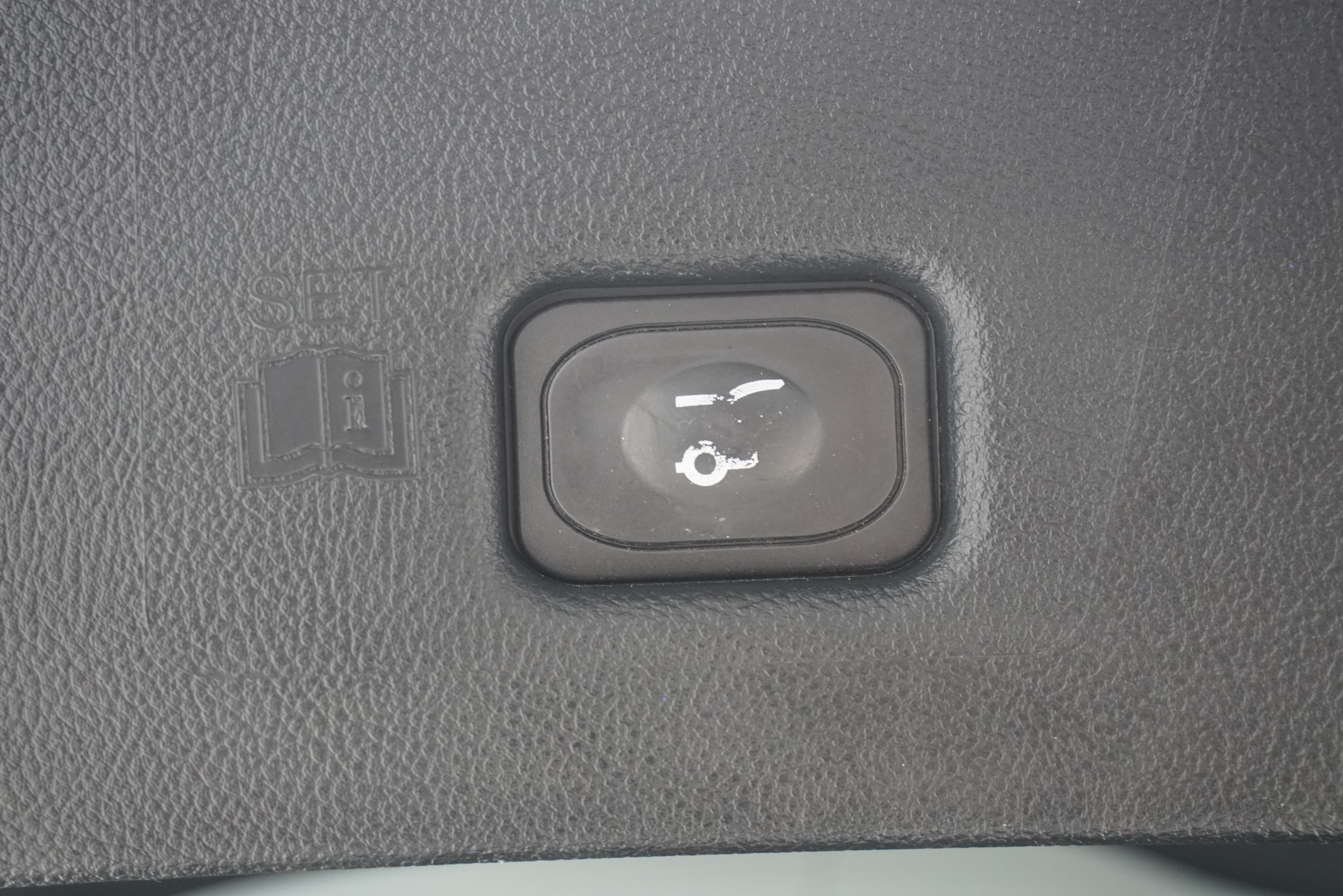 Used 2018 Lincoln MKX Black Label w/ Driver Assistance Package AWD/4WD image 30