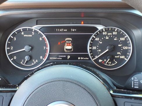 Used 2023 Nissan Rogue SV image 16