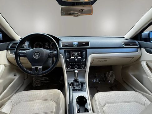 Used 2014 Volkswagen Passat 1.8T SE FWD image 19