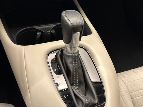 Certified 2024 Honda HR-V LX image 27