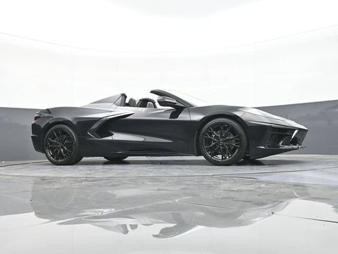 Used 2023 Chevrolet Corvette Stingray Premium Conv w/ Battery Protection Package RWD image 45
