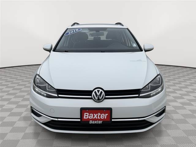 Used 2018 Volkswagen Golf SE FWD image 2