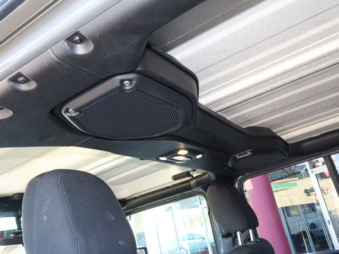 Used 2022 Jeep Wrangler Unlimited Willys image 22