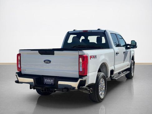 Used 2025 Ford F250 XLT w/ FX4 Off-Road Package image 8