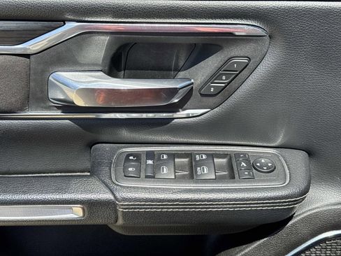 Used 2024 RAM 1500 Laramie AWD/4WD image 19