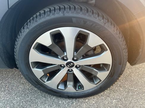 Used 2020 Kia Telluride S image 9