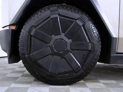 Used 2024 Tesla Cybertruck Cyberbeast AWD/4WD image 10